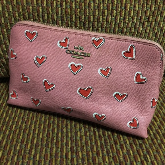 SOLD! COACH Hearts Leather Cosmetic Case & Wallet - Picture 2 of 8